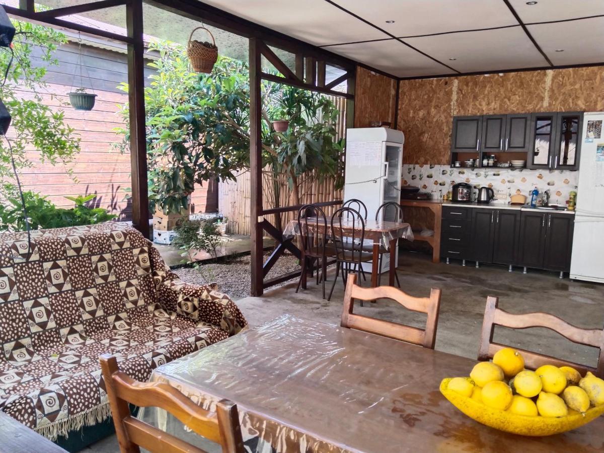 Гранатовый Дворик-Домики Alakhadzi Exterior photo